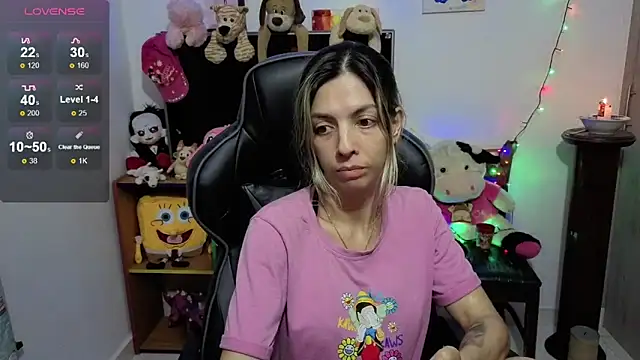 Snapshot of Princezzlove3 chatting on November 11, 1:16 am Princezzlove3 online show from November 11, 1:16 am