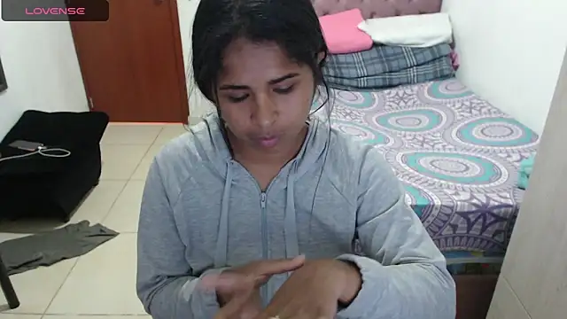 july-feria online show from March 14, 9:00 pm