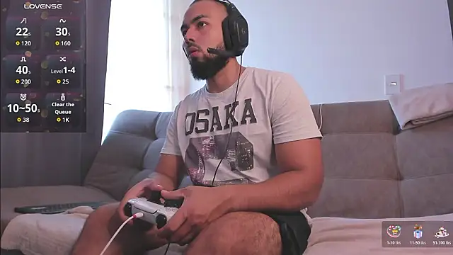 Snapshot of arturguy00 chatting on January 18, 9:40 pm arturguy00 online show from January 18, 9:40 pm