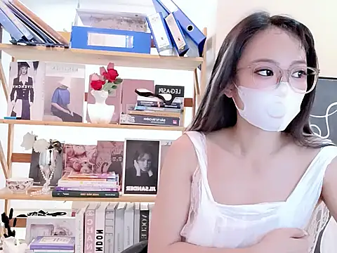 Snapshot of Lush-Office chatting on April 12, 12:48 am Lush-Office online show from April 12, 12:48 am