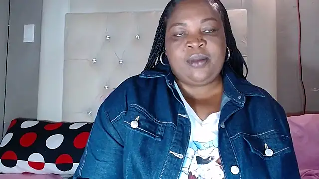 omalicha98 online show from May 4, 5:58 am