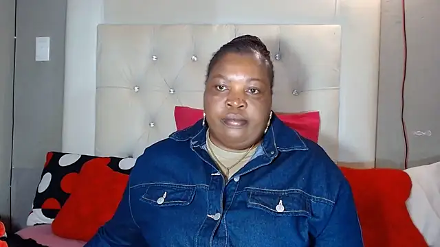 omalicha98 online show from June 13, 7:06 am