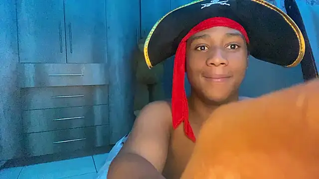 snotLoud online show from February 7, 8:01 pm