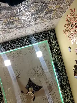 Snapshot of angelrani1234 chatting on February 8, 10:29 am angelrani1234 online show from February 8, 10:29 am