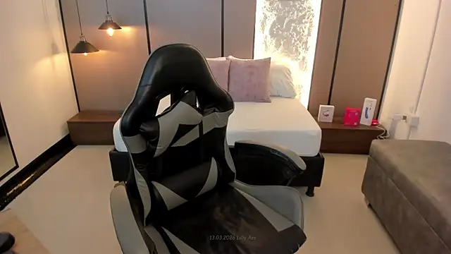 lilly ass  online show from March 13, 12:45 pm