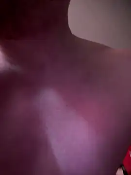 Snapshot of Sklavesucht2025 chatting on February 4, 2:43 pm Sklavesucht2025 online show from February 4, 2:43 pm