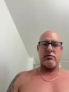 Snapshot of carlospingalinda chatting on February 8, 9:15 pm carlospingalinda online show from February 8, 9:15 pm