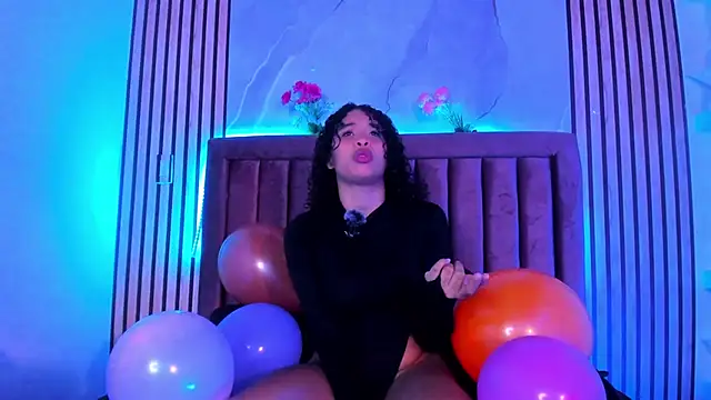 BrigitteRoy  online show from October 22, 3:07 am