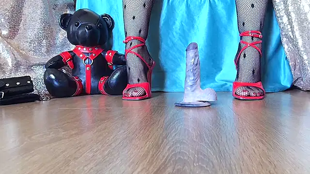 --SUNNY-- online show from June 29, 7:47 am