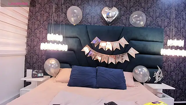 Snapshot of Aitana_Hilton_ chatting on February 7, 11:56 am Aitana Hilton online show from February 7, 11:56 am