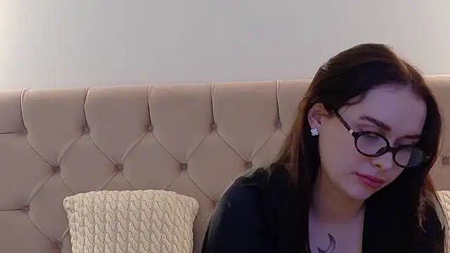 Snapshot of Lilliana_Moon chatting on January 21, 8:11 pm Lilliana Moon online show from January 21, 8:11 pm