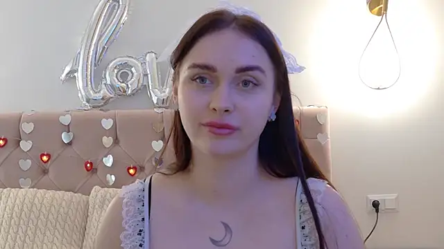 Snapshot of Lilliana_Moon chatting on February 20, 12:57 pm Lilliana Moon online show from February 20, 12:57 pm