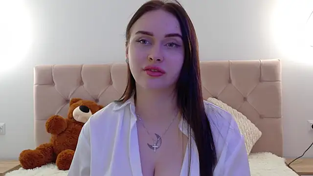 Snapshot of Lilliana_Moon chatting on March 21, 9:56 am Lilliana Moon online show from March 21, 9:56 am