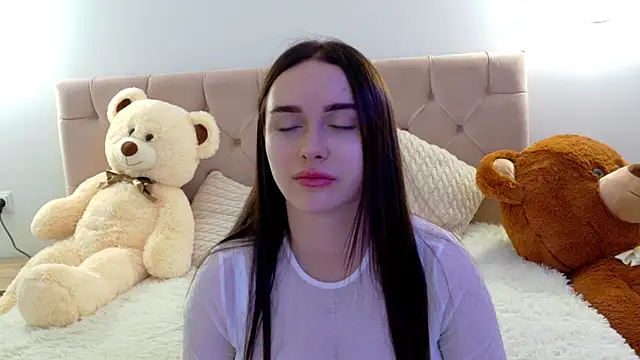 Snapshot of Lilliana_Moon chatting on October 16, 6:36 am Lilliana Moon online show from October 16, 6:36 am