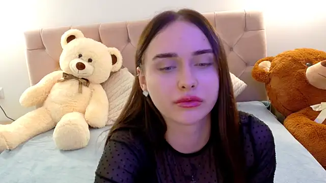 Snapshot of Lilliana_Moon chatting on November 15, 9:06 am Lilliana Moon online show from November 15, 9:06 am