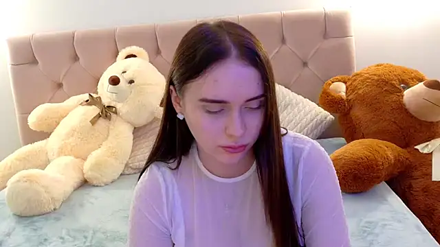 Snapshot of Lilliana_Moon chatting on November 22, 10:25 am Lilliana Moon online show from November 22, 10:25 am