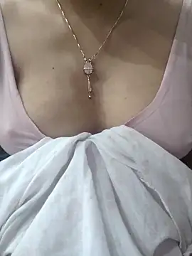 Snapshot of nikkibenza chatting on March 15, 2:55 pm nikkibenza online show from March 15, 2:55 pm