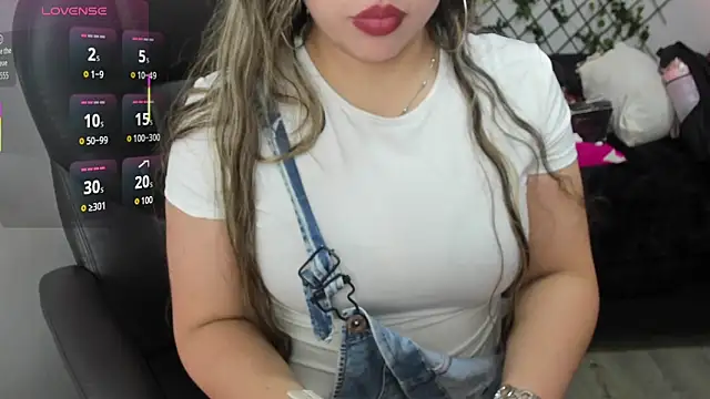 Snapshot of zahra_Jalid chatting on October 21, 9:04 pm zahra Jalid online show from October 21, 9:04 pm