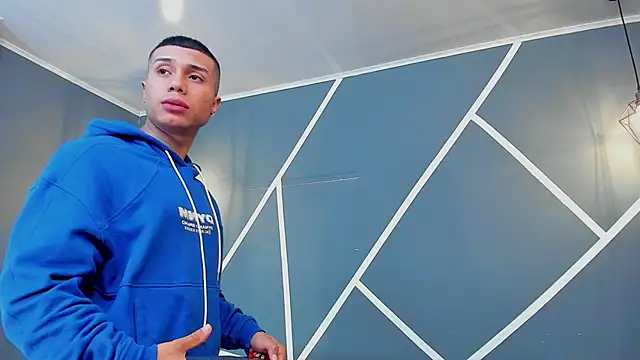 bruno cavalli online show from March 12, 5:30 pm