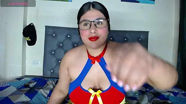 Snapshot of Antonellaa_111 chatting on November 16, 5:46 am Antonellaa 111 online show from November 16, 5:46 am