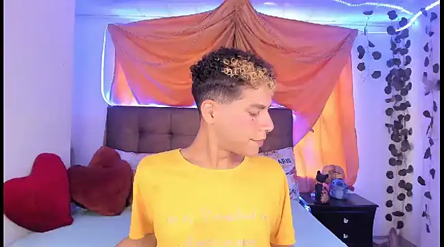 Ethan Boyy online show from March 14, 8:06 pm