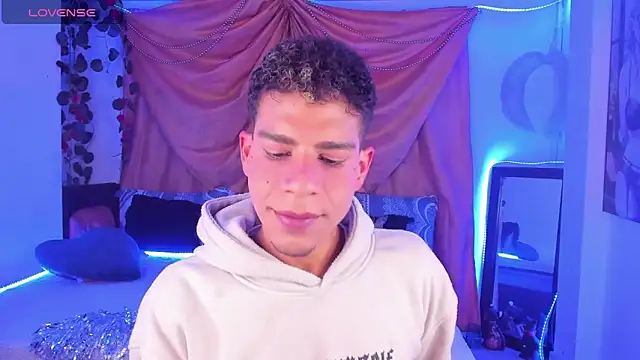 Ethan Boyy online show from October 25, 11:10 pm