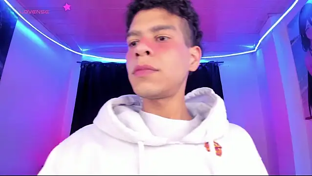 Ethan Boyy online show from June 10, 1:10 pm