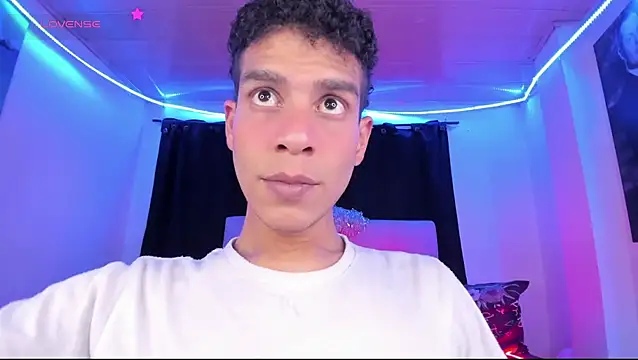 Ethan Boyy online show from June 12, 8:52 pm