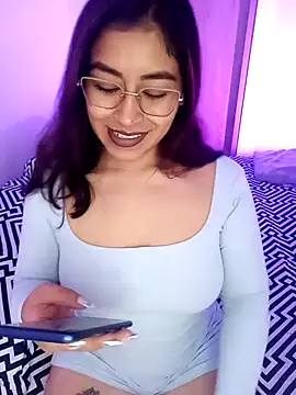 AnonymousGirl online show from May 7, 3:28 pm