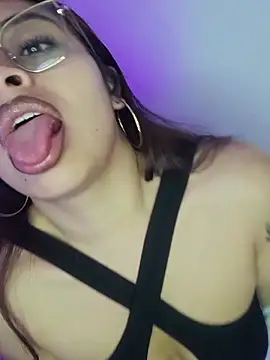 AnonymousGirl online show from May 28, 8:50 pm