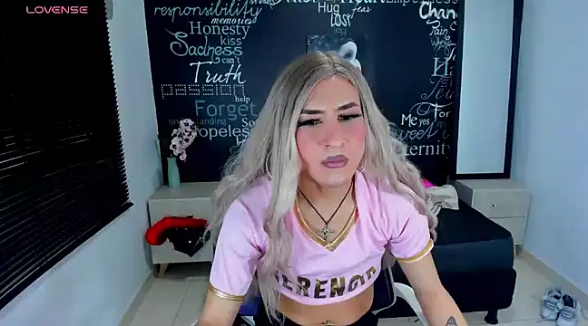 Snapshot of Georgina_Giio chatting on January 29, 9:01 am Georgina Giio online show from January 29, 9:01 am
