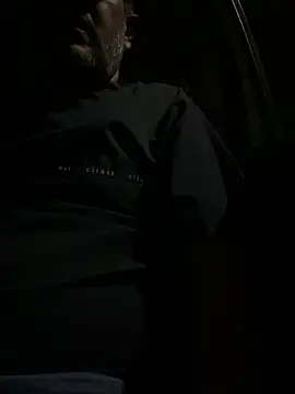 Snapshot of Inglphons chatting on February 5, 3:45 am Inglphons online show from February 5, 3:45 am