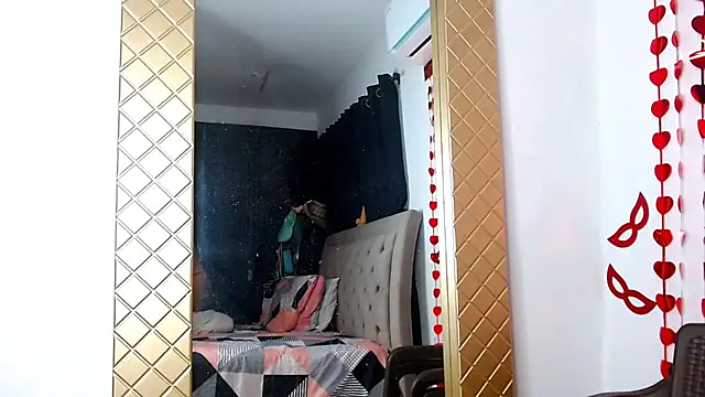 sweethoneytsx online show from September 23, 9:51 pm