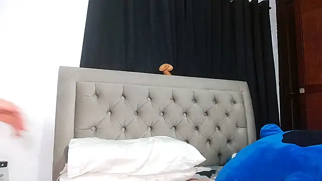 sweethoneytsx online show from September 28, 9:53 pm