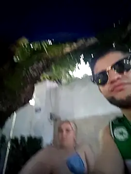 Snapshot of im_dominik chatting on February 16, 11:23 pm im dominik online show from February 16, 11:23 pm