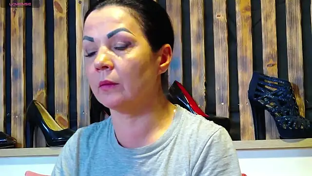 Tory Lovi online show from May 4, 3:46 am