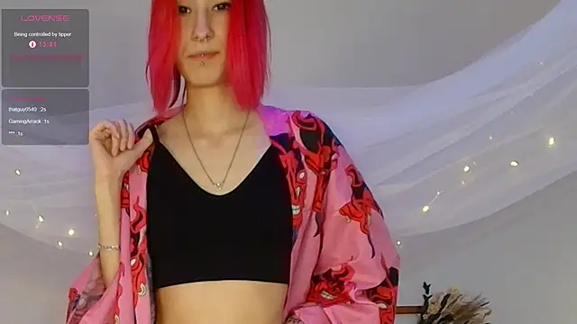 Snapshot of Kar1_na_ chatting on January 18, 11:32 am Kar1 na online show from January 18, 11:32 am