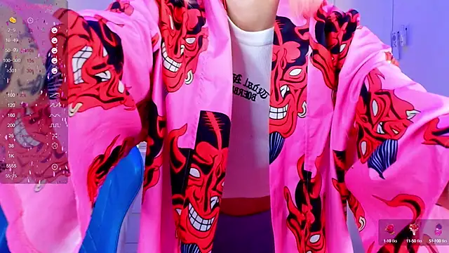 Snapshot of Kar1_na_ chatting on March 5, 8:32 am Kar1 na online show from March 5, 8:32 am