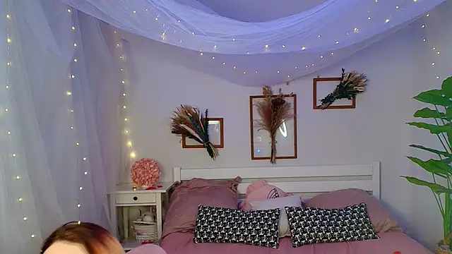 Snapshot of Kar1_na_ chatting on March 8, 11:48 am Kar1 na online show from March 8, 11:48 am