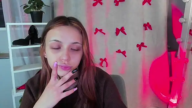 Snapshot of Sahara_Shields chatting on January 30, 10:08 am Sahara Shields online show from January 30, 10:08 am