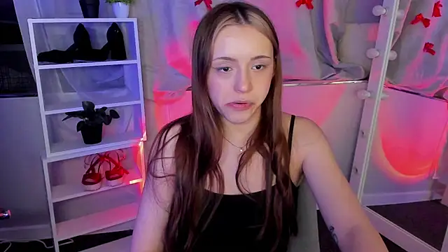 Snapshot of Sahara_Shields chatting on March 21, 1:56 pm Sahara Shields online show from March 21, 1:56 pm