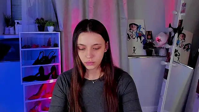 Sahara Shields online show from December 21, 10:33 am