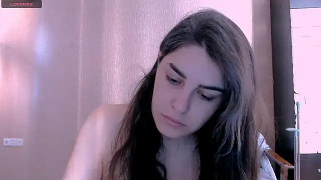 Snapshot of _Roselina_ chatting on November 20, 8:14 am Roselina online show from November 20, 8:14 am