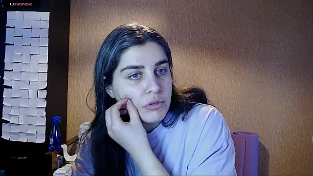 Snapshot of _Roselina_ chatting on February 2, 1:21 pm Roselina online show from February 2, 1:21 pm