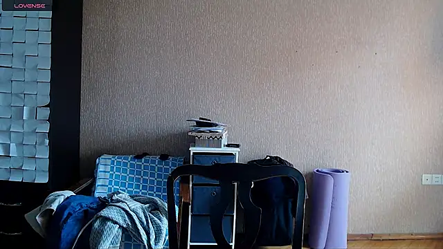 Snapshot of _Roselina_ chatting on February 8, 10:51 am Roselina online show from February 8, 10:51 am