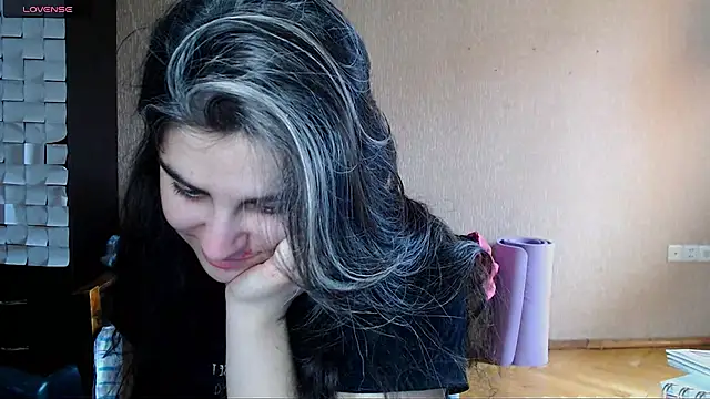 Snapshot of _Roselina_ chatting on February 10, 11:14 am Roselina online show from February 10, 11:14 am