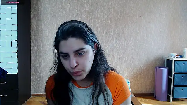 Snapshot of _Roselina_ chatting on March 7, 7:16 am Roselina online show from March 7, 7:16 am