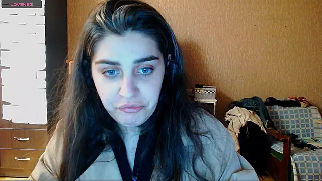 Snapshot of _Roselina_ chatting on April 8, 3:56 pm Roselina online show from April 8, 3:56 pm