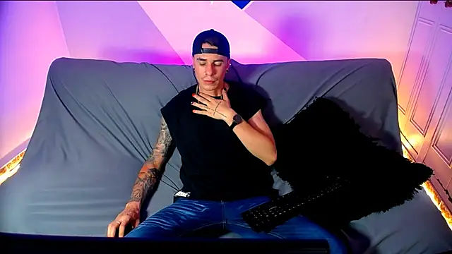 Baan10 online show from February 26, 8:44 pm