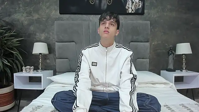 Snapshot of bruce_hans chatting on November 2, 11:45 am bruce hans online show from November 2, 11:45 am